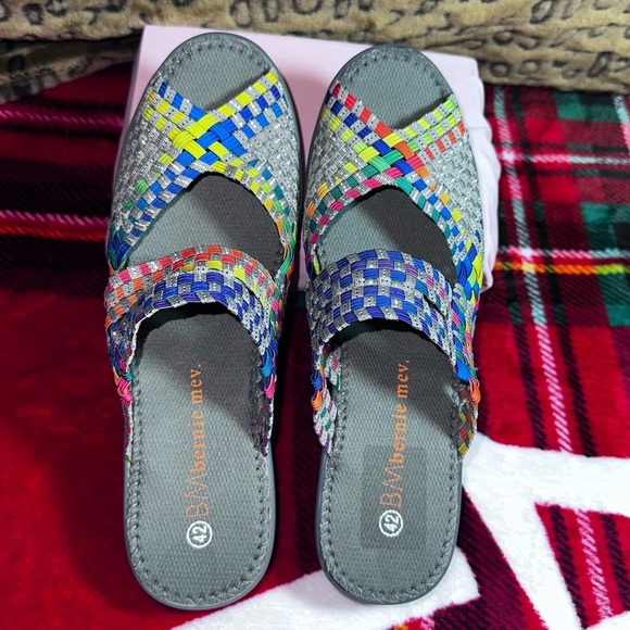 🌈 Bernie Mev Catwalk Woven Wedge Sandals - Picture 8 of 12